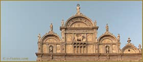 Détail de la façade de la Scuola Grande San Marco, sur le Campo de San Giovanni e Paolo, dans le Sestier du Castello à Venise.