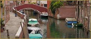 La Fondamenta, le rio et le Pont Sant' Andrea, dans le Sestier du Cannaregio à Venise.