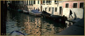 Jolis reflets sur le rio San Felice, le long de la Fondamenta du même nom, dans le Sestier du Cannaregio à Venise