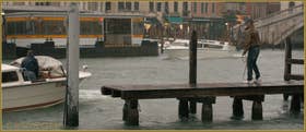 L'embarcadère des bateaux-taxis sur la Fondamenta San Simeon Picolo, le long du Grand Canal, dans le Sestier de Santa Croce à Venise