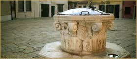 Le puits du Campo de la Madalena, dans le Sestier du Cannaregio à Venise