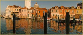 Reflets sur le Canal di San Pietro du Castello à Venise