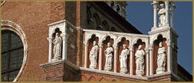 Détail de la façade de l'église de la Madona de l'Orto, dans le Sestier du Cannaregio à Venise