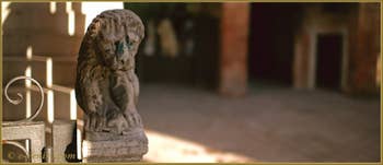 Lion sur la rampe du palazzo Lion, Campiello del Remer, dans le Sestier du Cannaregio à Venise.