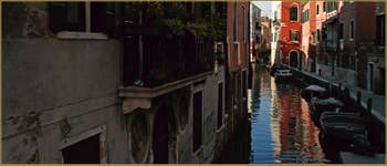 Le rio de Sant' Andrea et la Fondamenta dei Sartori, dans le Sestier du Cannaregio à Venise.