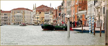 Le Grand Canal de Venise du côté du Sestier de San Polo (à droite).