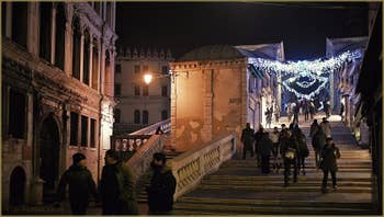 Le pont du Rialto, dans le Sestier de San Polo à Venise.