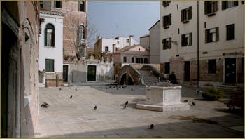 Le Campo Santa Ternita et le pont del Suffragio o del Cristo, dans le Sestier du Castello à Venise.