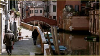 Le pont et la Fondamenta Sant' Andrea, dans le Sestier du Cannaregio à Venise.