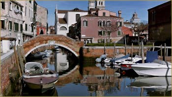 Le pont de la Piova, dans le Sestier du Dorsoduro à Venise.