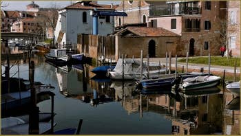 Le rio et la Fondamenta dell'Arzere, dans le Sestier du Dorsoduro à Venise.