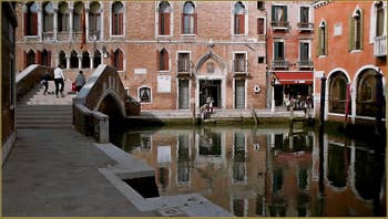 le rio del Malcanton et le beau pont de Ca' Marcello à Venise