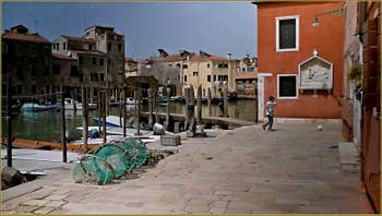 La Fondamenta de Quintavalle, sur l'île de San Pietro, dans le Sestier du Castello à Venise.