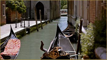 Gondoles, Fondamenta Barbaro, dans le Sestier de Saint-Marc à Venise.