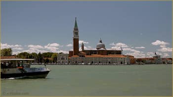 L'île de San Giorgio Maggiore à Venise, avec son église et son campanile.