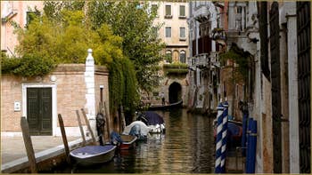 Le rio San Stin le long de la Fondamenta Contarini, dans le Sestier de San Polo à Venise.