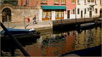 La Fondamenta et le rio de la Sensa, dans le Sestier du Cannaregio à Venise.