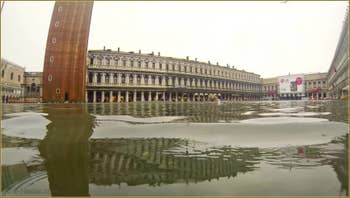 Acqua Alta, Place Saint-Marc, dans le Sestier de San Marco à Venise.