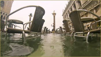 Acqua Alta, Piazzetta San Marco, dans le Sestier de Saint-Marc à Venise.