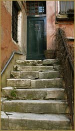 L'un des escaliers d'accès aux palazzi Morosini, Corte Morosina