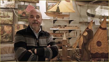 Gilberto Penzo, maquettes de bateaux traditionnels vénitiens, dans le Sestier de San Polo à Venise.