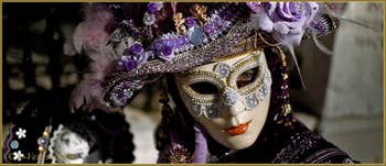 Carnaval de Venise : les masques et costumés à l'Arsenal de Venise.