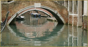 Le rio et le pont Widmann, dans le Sestier du Cannaregio à Venise
