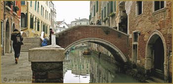 La Venise d'hiver : Le Pont del Paradiso, sur le rio del Mondo Novo