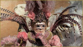 Le Carnaval de Venise : Plumes Roses et Blanches