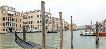 Le Grand Canal de Venise en gris et bleu