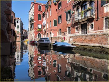 Les reflets du rio de Sant'Andrea Gozzi Sartori