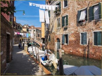 La vie tranquille des Vénitiens, fondamenta del Rielo, dans le Sestier du Castello à Venise