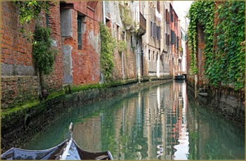 Le Rio de San Zuane, dans le Sestier de Santa Croce à Venise.