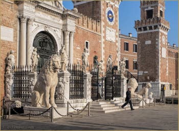 L'entrée de l'Arsenal de Venise et ses Lions, dans le Castello.