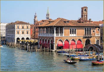 Le Grand Canal, les Fabbriche Nove et la Pescaria à Venise.