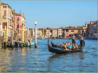 Gondoles sur le Grand Canal de Venise