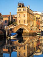 Le pont Briati le long du Rio dei Carmini à Venise