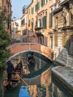 Gondoles Rio Widmann à Venise