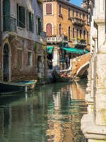 Gondole Rio dei Miracoli à Venise