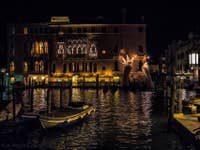 Nuit d'été sur le Grand Canal à Venise