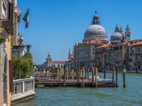 Le Grand Canal et l'église de la Salute à Venise