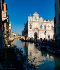 La Scuola Grande San Marco et le pont Cavallo, le long du Campo San Giovanni e Paolo dans le Sestier du Castello à Venise