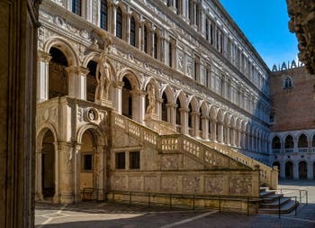 L'escalier des Géants du Palais des Doges de Venise.