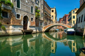 Le Rio et le Pont del Mondo Novo, dans le Sestier du Castello à Venise.