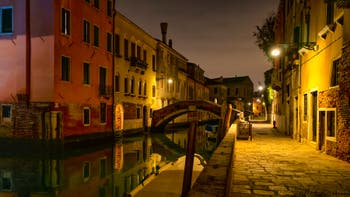 Le Rio, le pont et la Fondamenta Santa Caterina dans le Cannaregio à Venise.