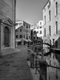 L'église et le Rio de la Maddalena dans le Sestier du Cannaregio à Venise