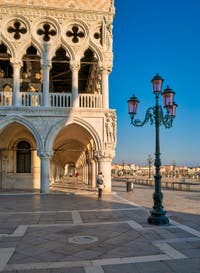 Le palais des Doges et la Piazzetta San Marco à Venise.