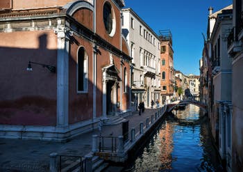 L'église, le Rio et la Fondamenta de San Felice dans le Cannaregio à Venise