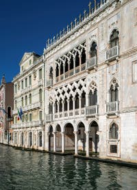 Le palais de la Ca' d'Oro sur le Grand Canal à Venise