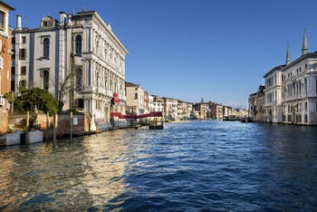 Le Palais Vendramin sur le Grand Canal, dans le Cannaregio à Venise.